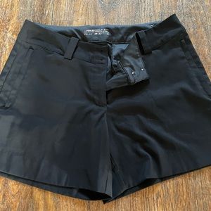 Nike golf shorts size med black